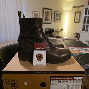 Ariat Hanover Women's Chocolate Zip Boots, Used In Good Condition & Tags & Box
